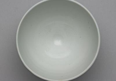 图片[2]-Tea bowl in sweet white glaze with impressed lotus petal decoration, Ming dynasty, Xuande reign (1426-1435)-China Archive